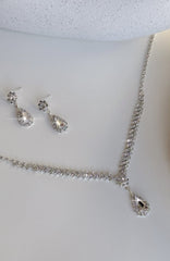 Jed Earrings & Necklace Set Silver