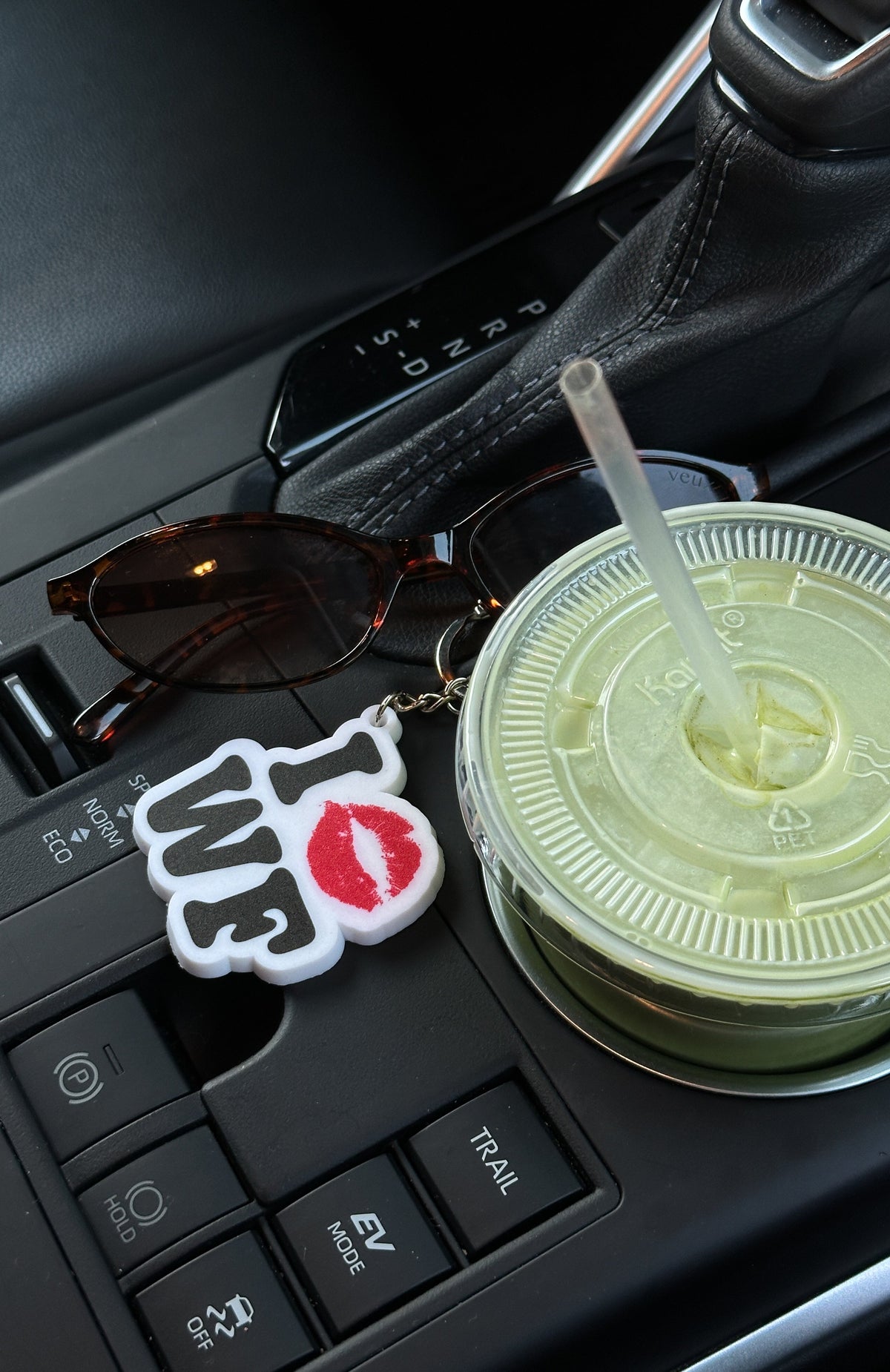 11th Street City Of Dreams Keychain Frosting